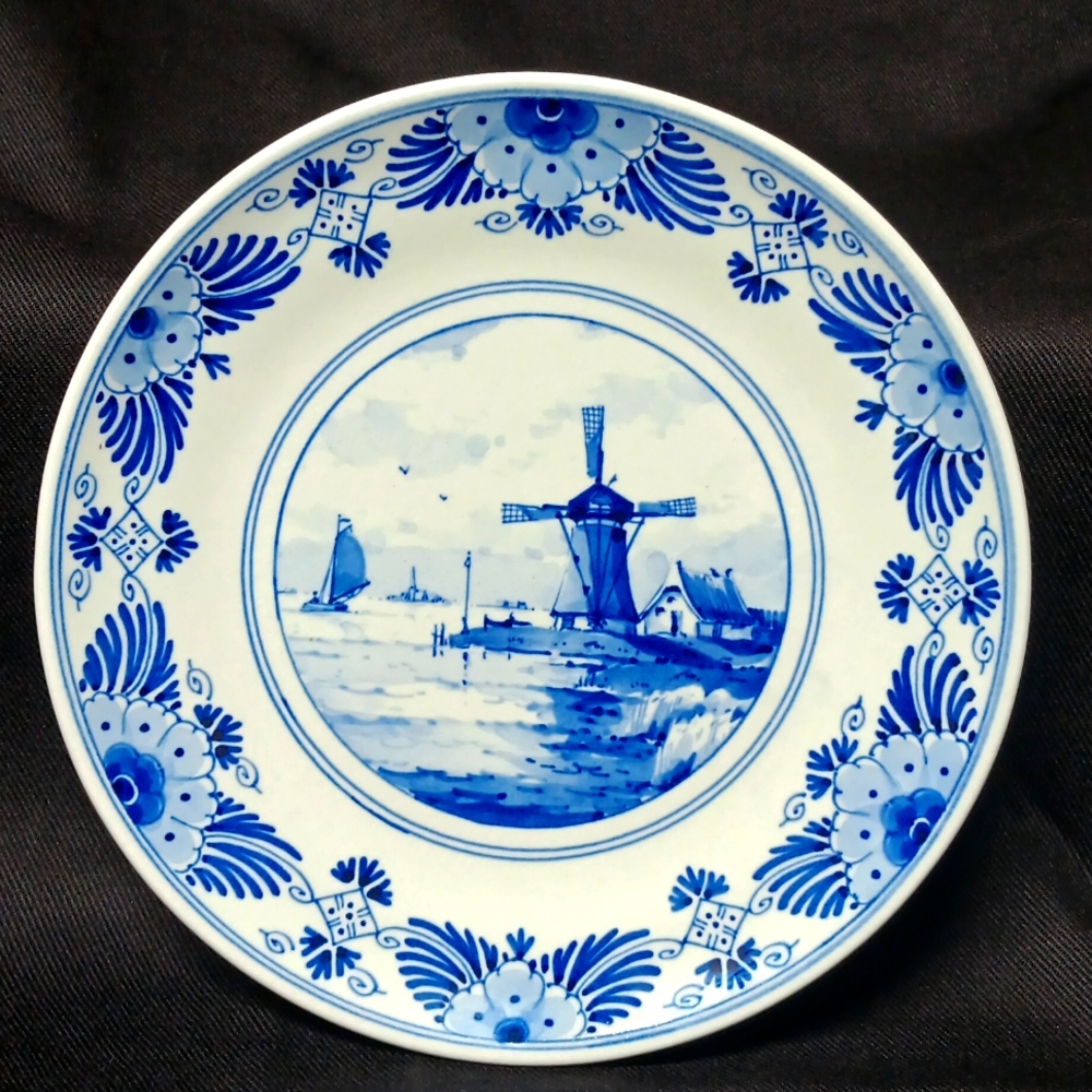 Delft Blue Decorative Plate